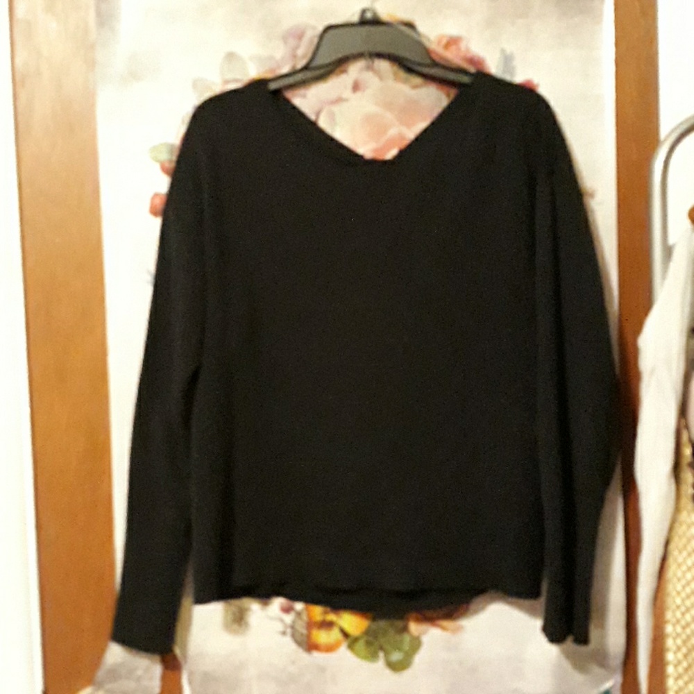 Open knotted back sweater